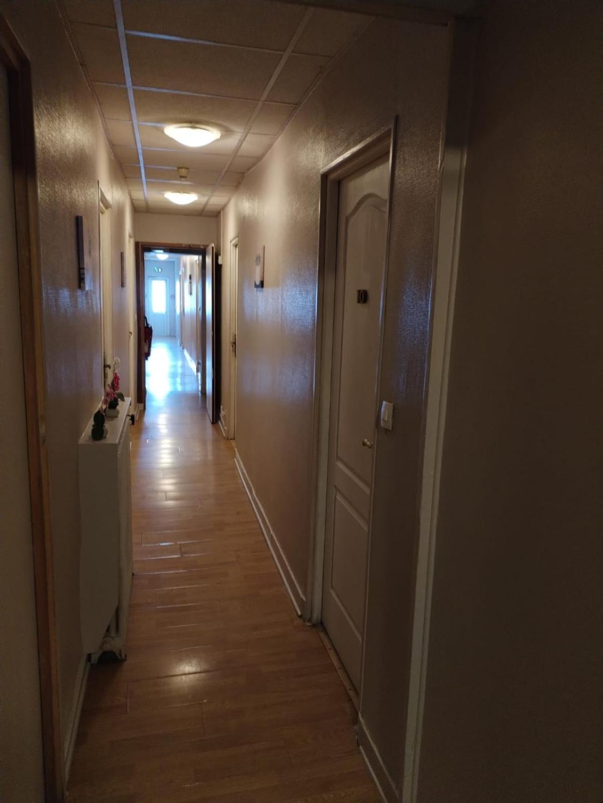 Hotel Aux Trois Rois Pont-Sur-Yonne Esterno foto