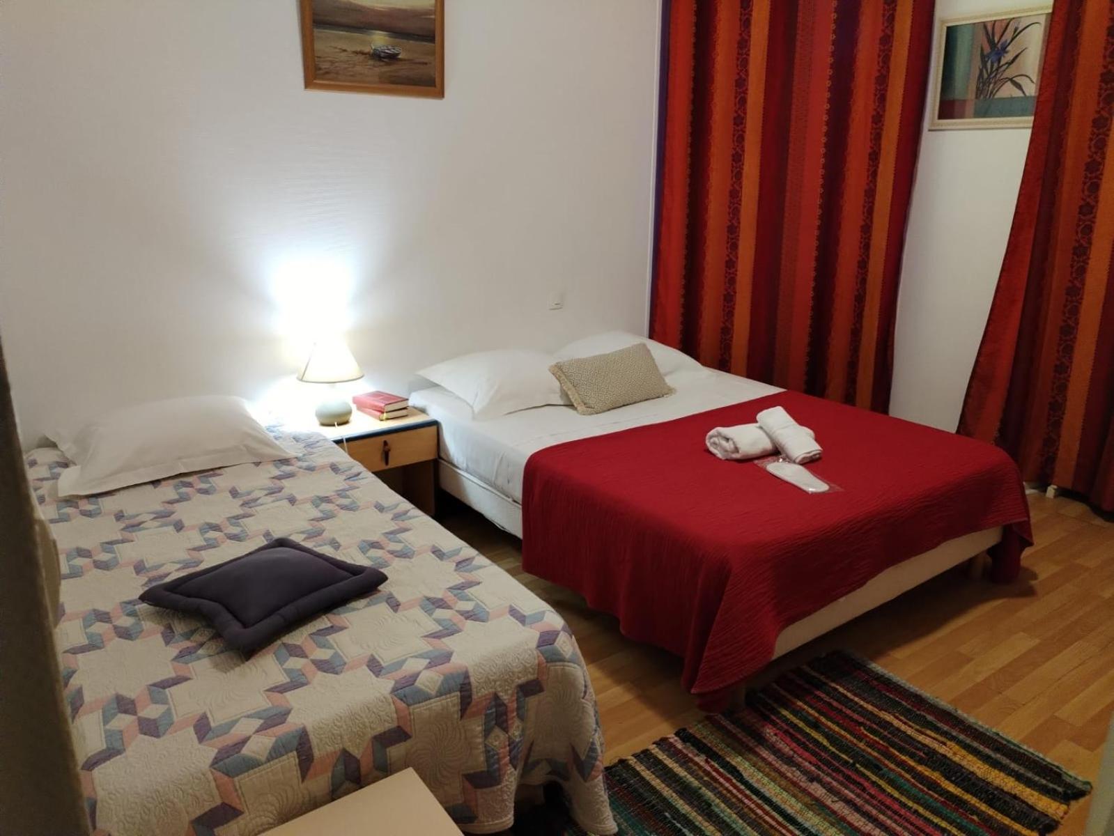 Hotel Aux Trois Rois Pont-Sur-Yonne Esterno foto