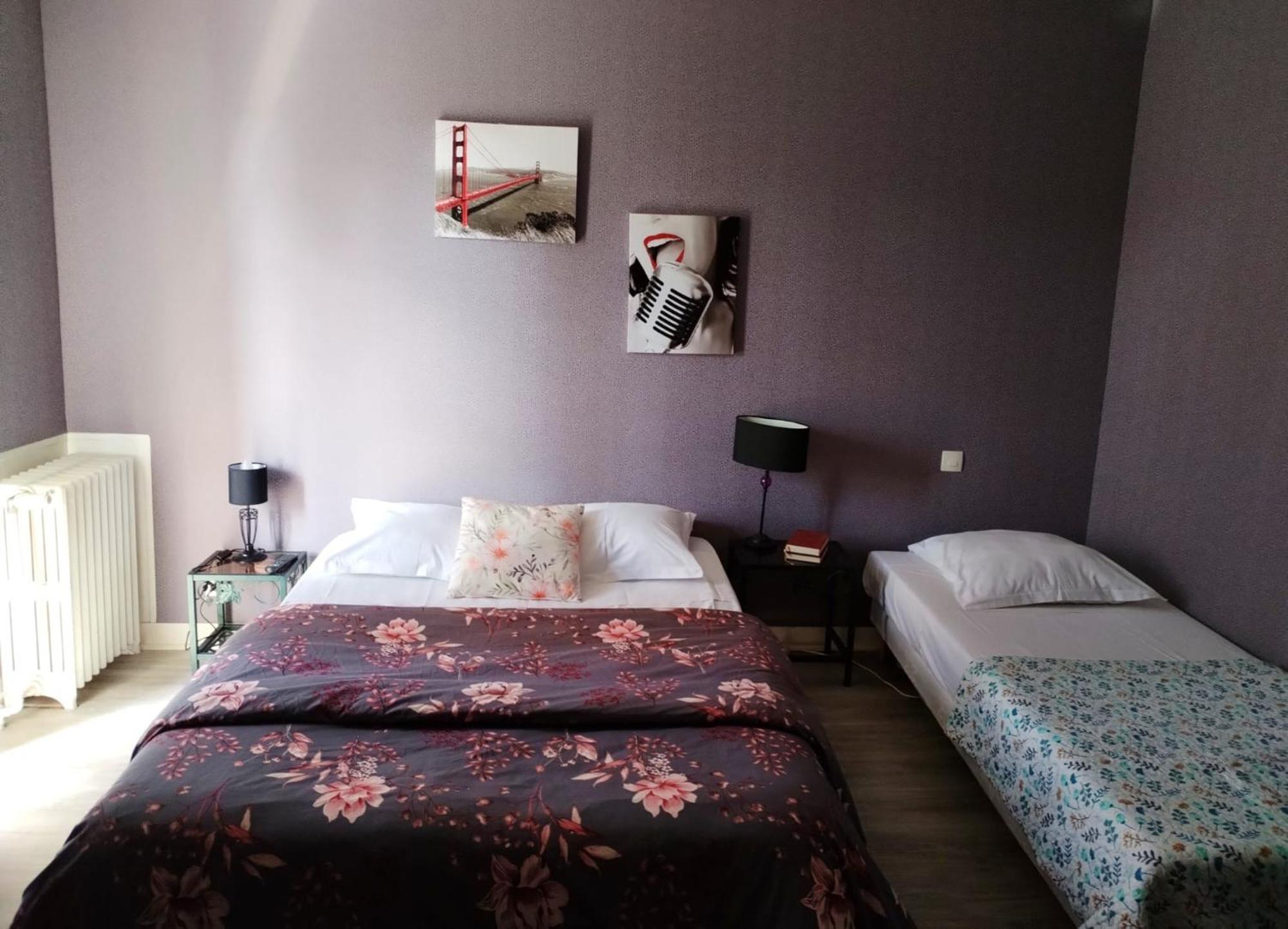 Hotel Aux Trois Rois Pont-Sur-Yonne Camera foto
